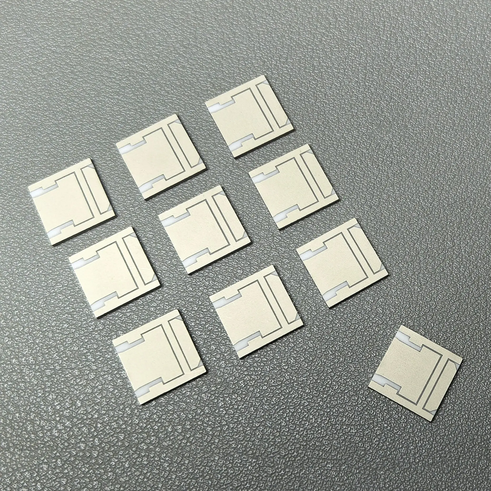 金属化氧化铍陶瓷片-氧化铍陶瓷块-氧化铍陶瓷异形片