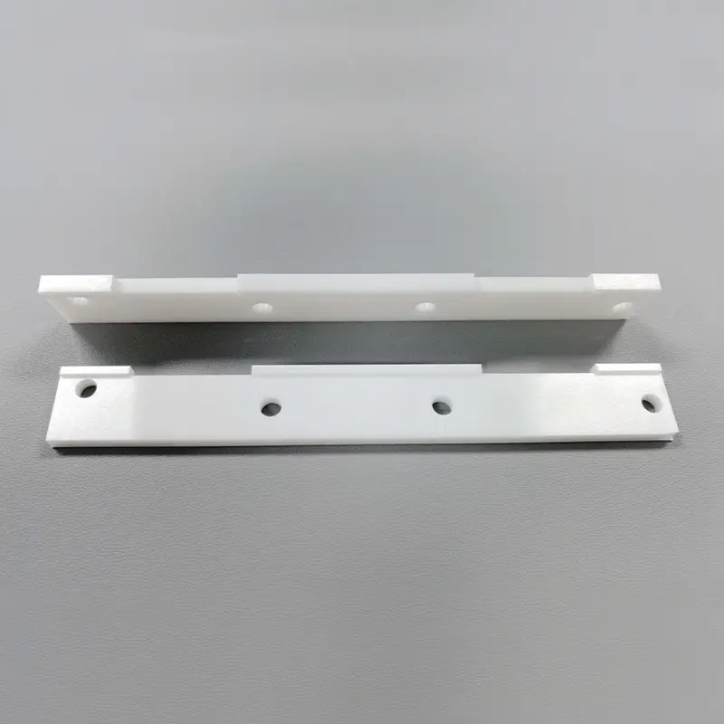 氧化锆陶瓷带凸台安装条-氧化锆陶瓷结构件-氧化锆陶瓷零部件-氧化锆陶瓷片