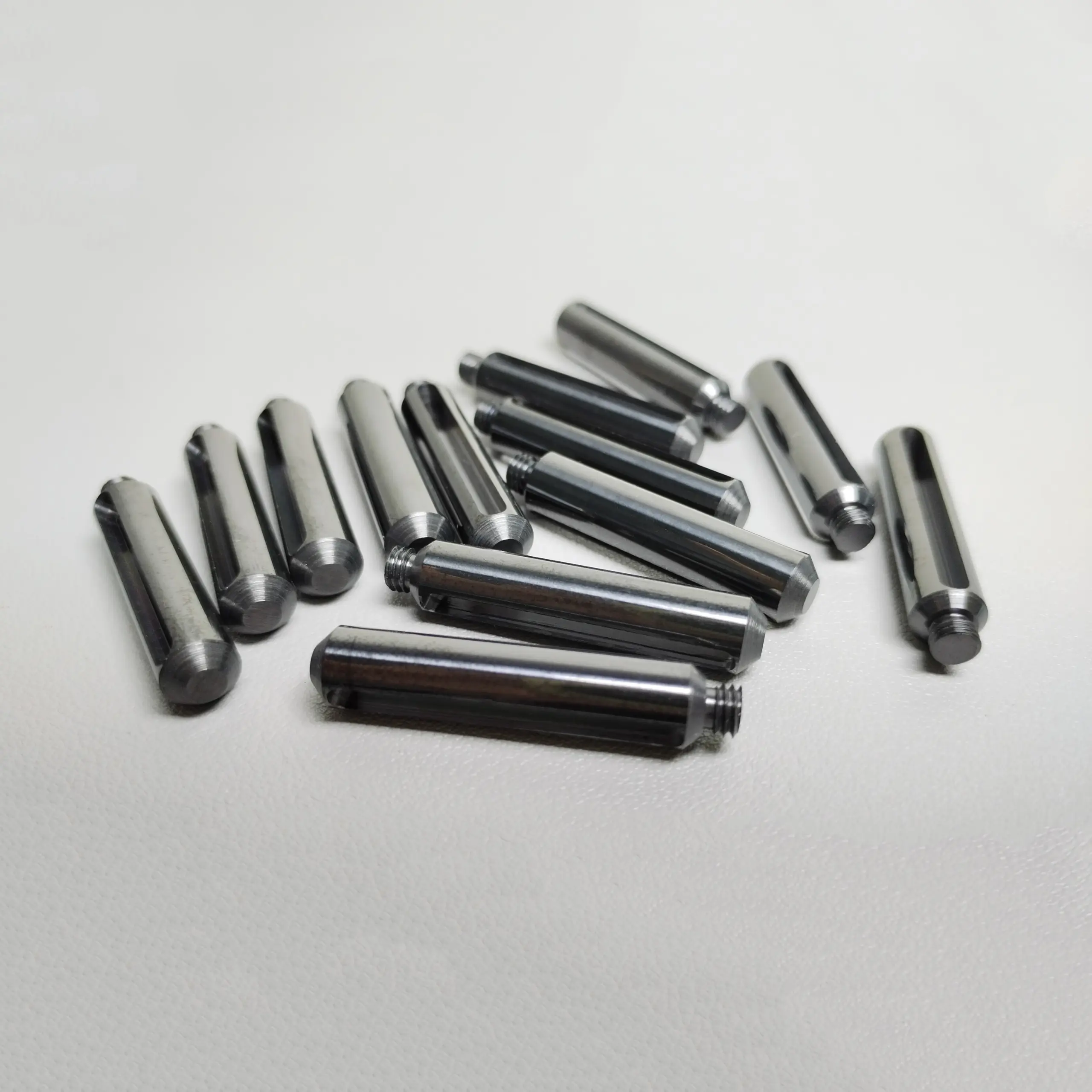 黑色氧化锆陶瓷结构件-氧化锆陶瓷零件-黑色氧化锆螺钉-来图定制1